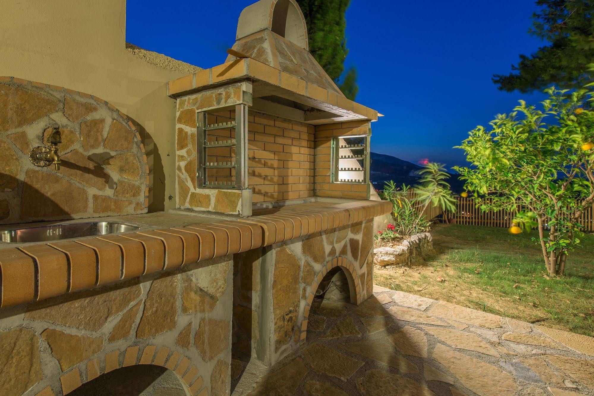 Villa Eora Keri Exterior photo